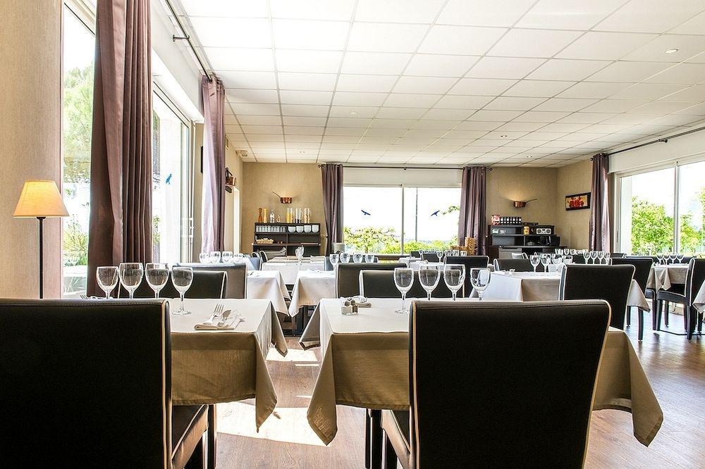 Logis Hotel Restaurant Des Chateaux Азе-ле-Ридо Экстерьер фото